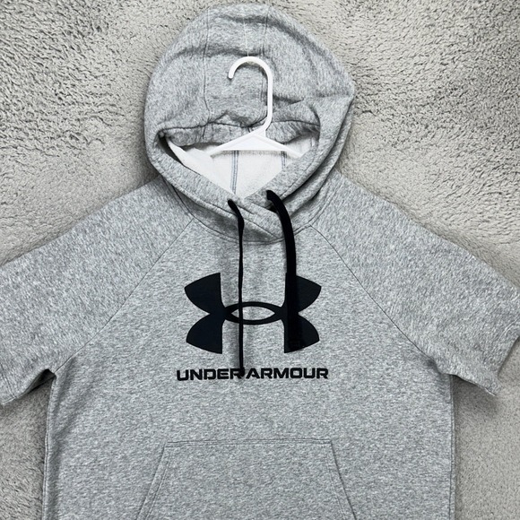 Under Armour Hoodie Sweatshirt Mens Medium Gray Drawstring Graphic Short Sleeve